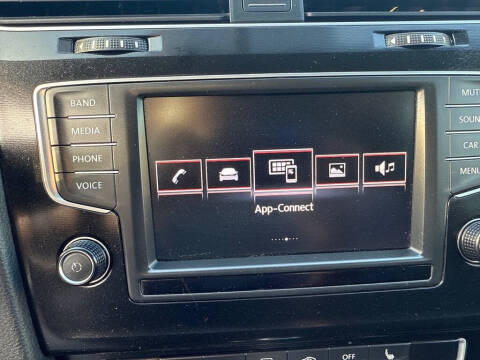 2017 Volkswagen Golf GTI S