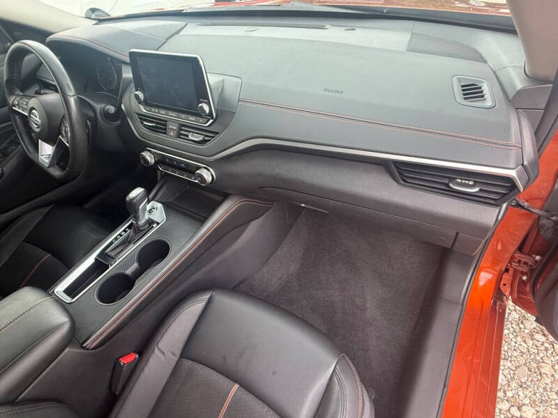 2022 Nissan Altima 2.5 SR