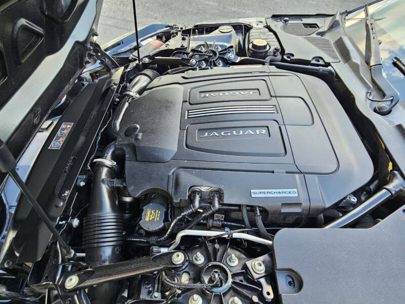 2014 Jaguar F-TYPE V8 S