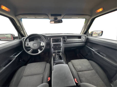 2008 Jeep Commander Sport