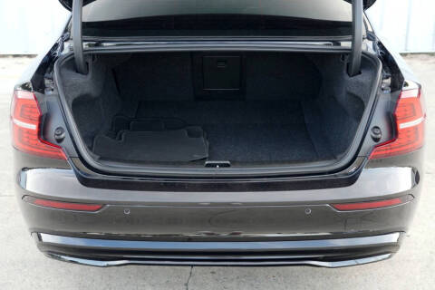 2024 Volvo S60 B5 Plus Black Edition