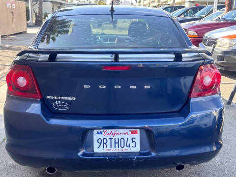 2013 Dodge Avenger SE