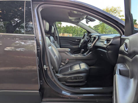 2017 GMC Acadia SLT-1