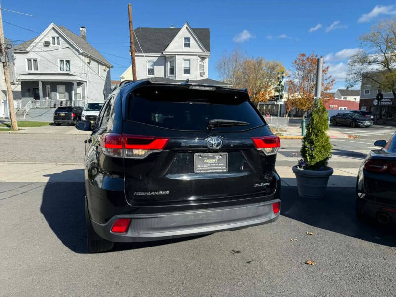 2018 Toyota Highlander