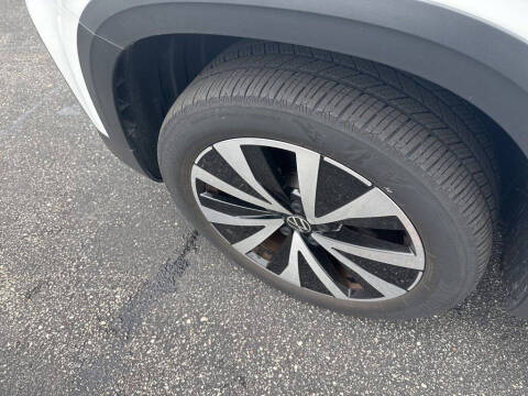 2022 Volkswagen Taos SE 4Motion