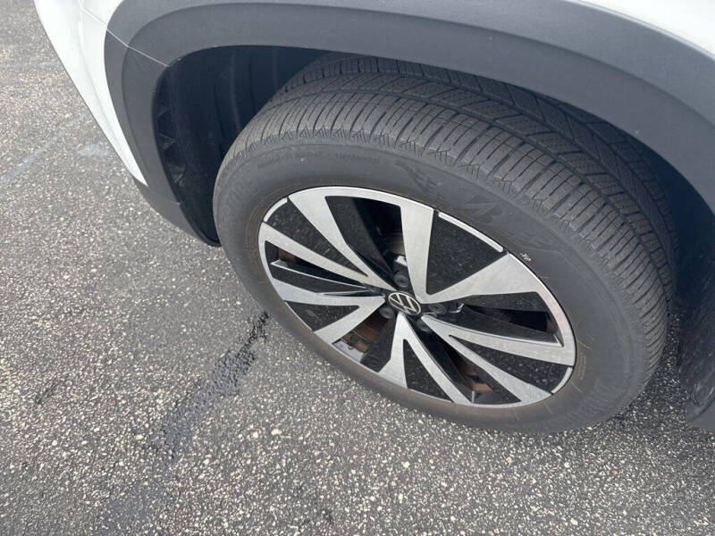 2022 Volkswagen Taos SE 4Motion