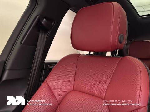 2025 Porsche Macan S