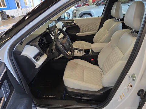 2024 Mitsubishi Outlander PHEV SEL