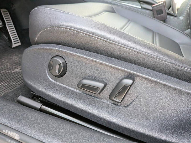 2021 Volkswagen Passat R-Line