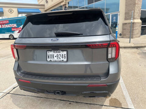 2025 Ford Explorer ST-Line