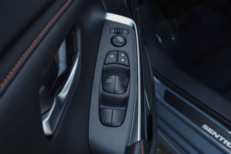 2025 Nissan Sentra SR