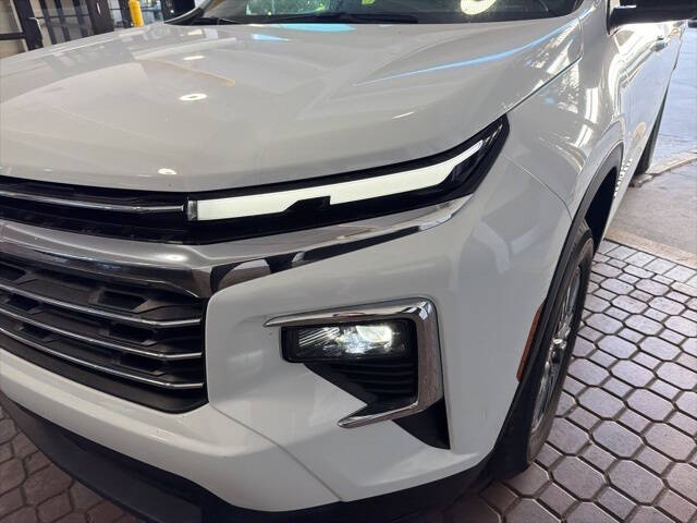 2024 Chevrolet Traverse LT