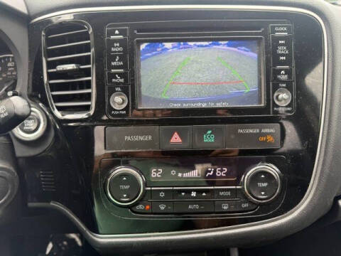 2016 Mitsubishi Outlander SE