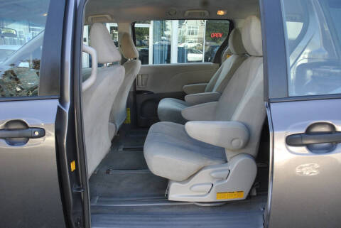 2011 Toyota Sienna Base 7-Passenger