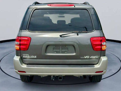 2003 Toyota Sequoia SR5