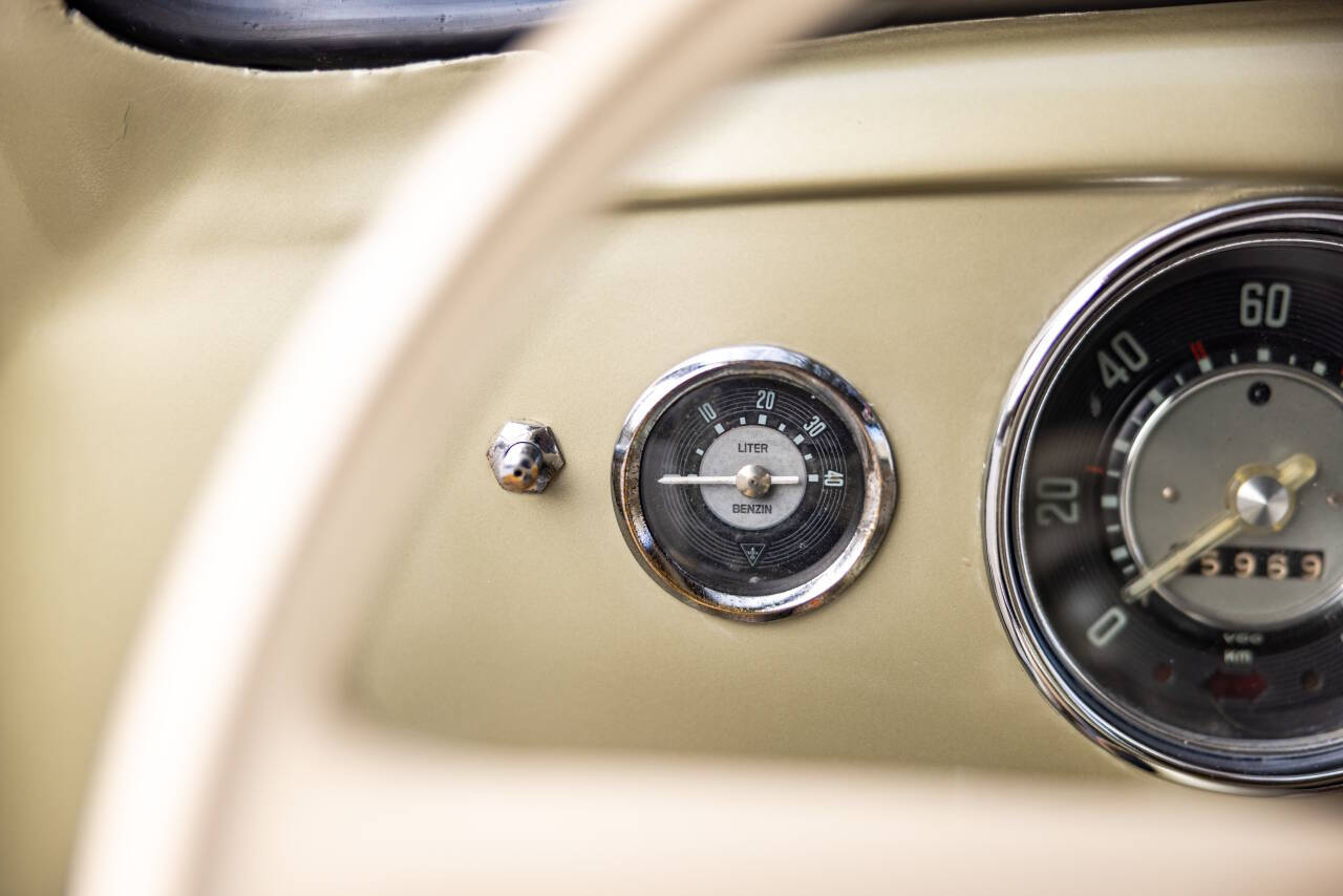 1955 Volkswagen Beetle 34