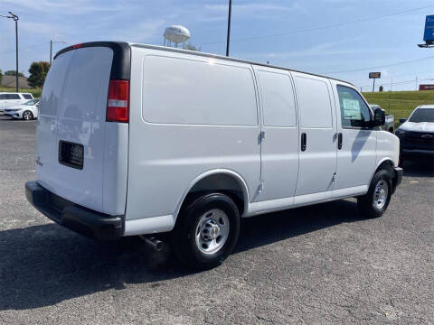 2025 Chevrolet Express 2500