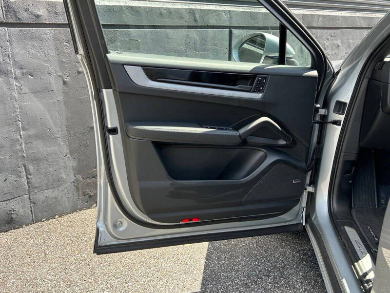 2026 Porsche Cayenne Coupe