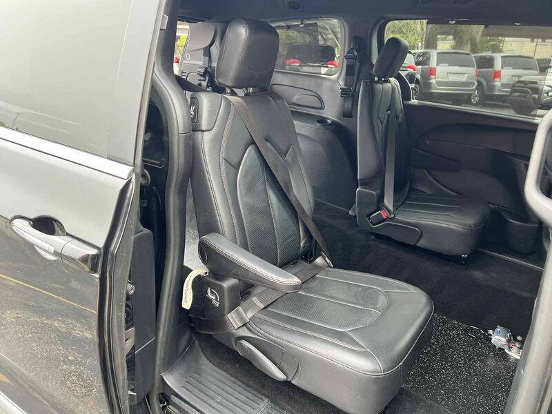 2020 Chrysler Pacifica Touring L 35th Anniversary