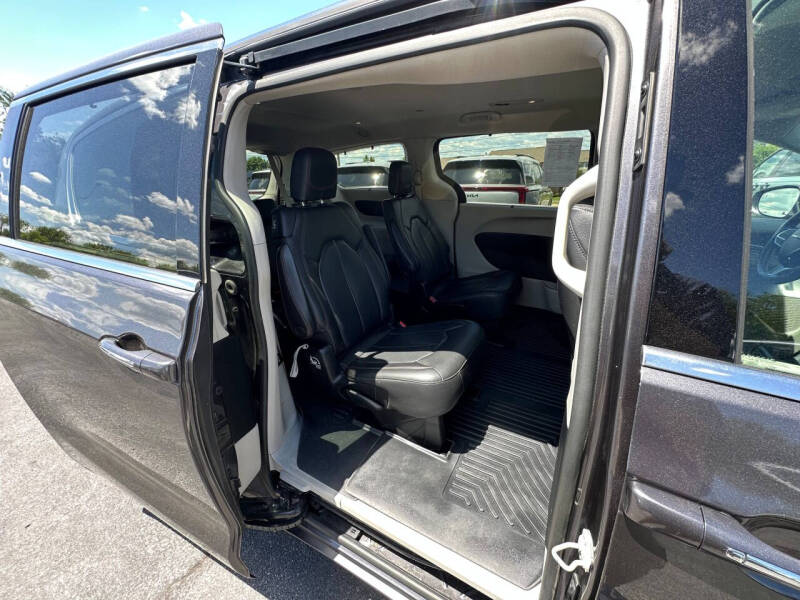 2020 Chrysler Pacifica Touring L Plus