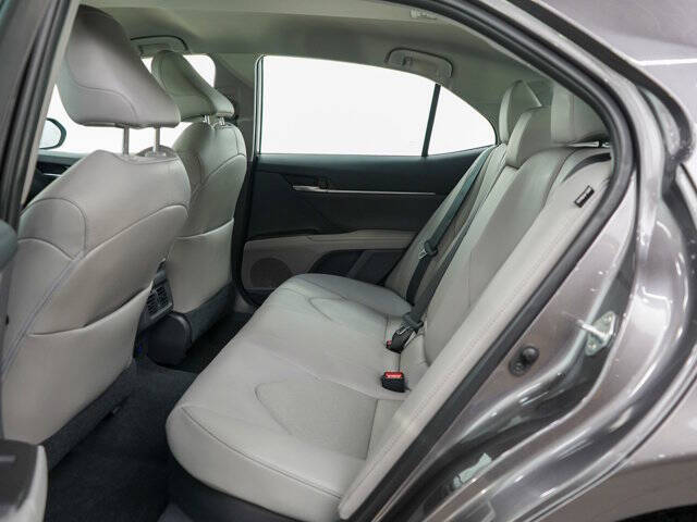 2021 Toyota Camry Hybrid XLE