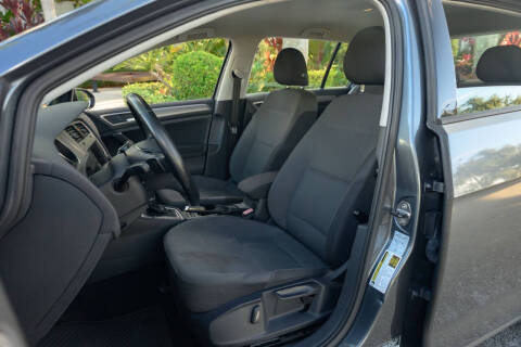 2017 Volkswagen Golf TSI S