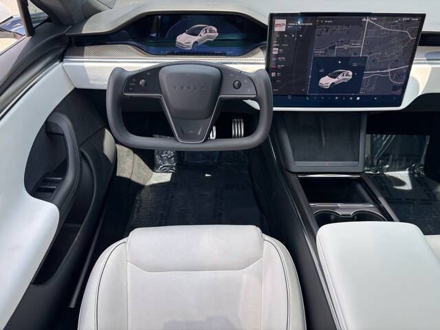 2022 Tesla Model S 11