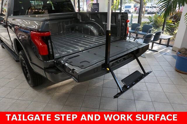 2025 Ford F-150 Lightning XLT