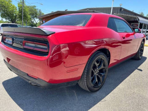 2017 Dodge Challenger SXT