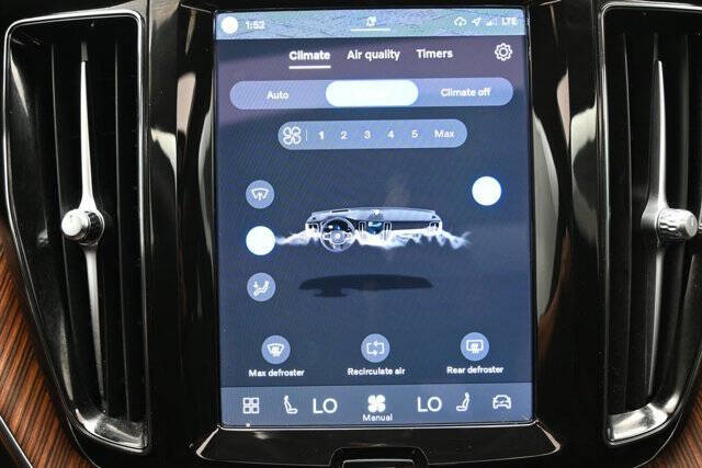 2024 Volvo XC60 B5 Plus Dark Theme