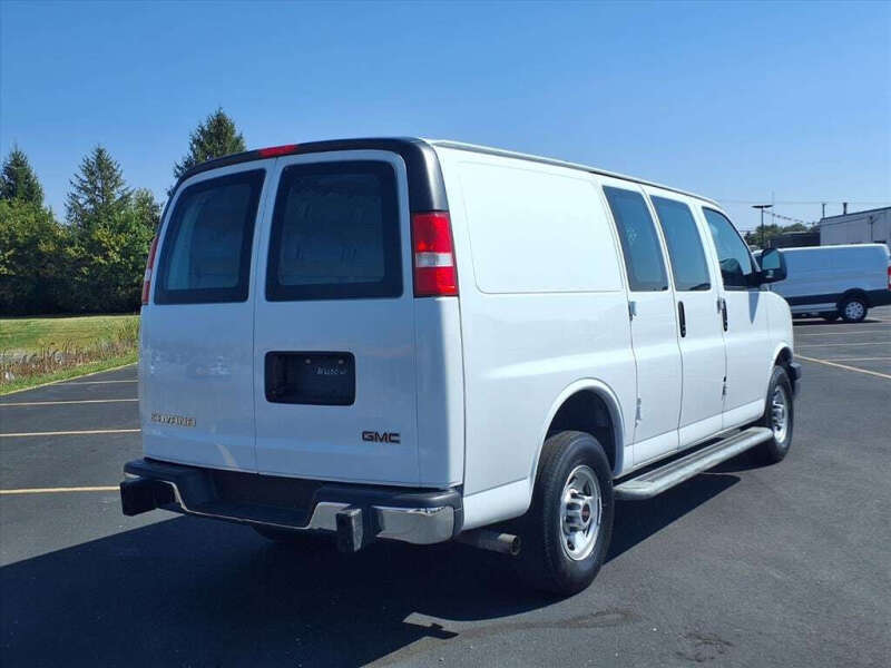 2023 GMC Savana 2500