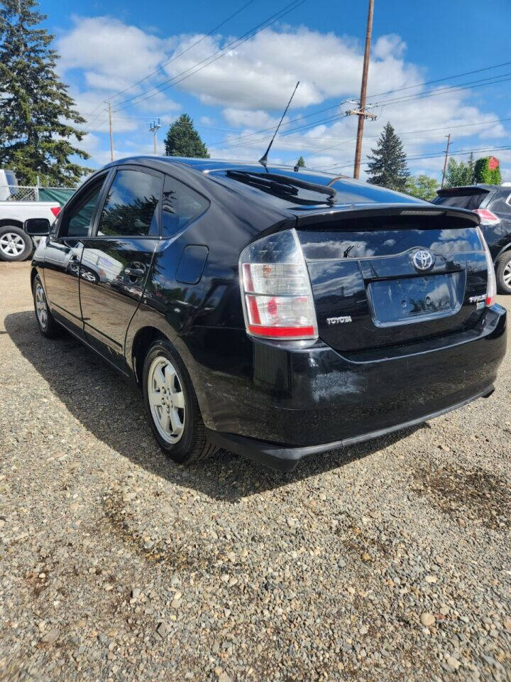 2004 Toyota Prius for sale at BENCHMARK AUTO SALES in Parkland, WA