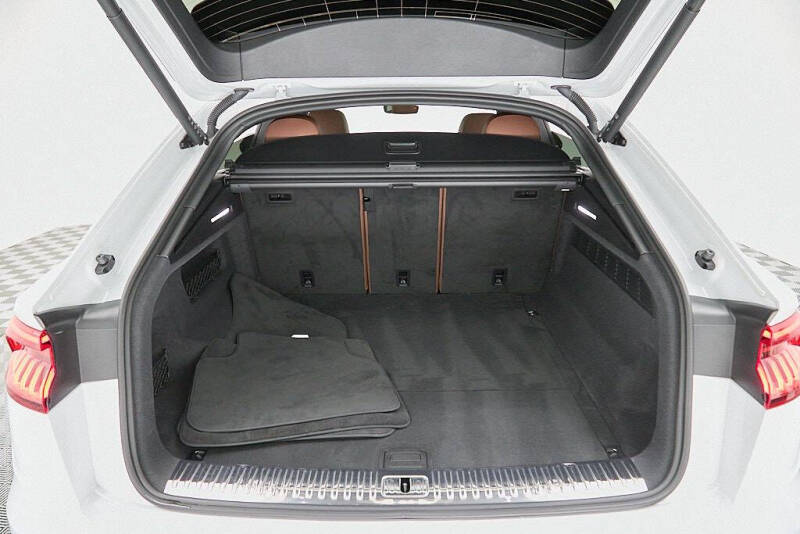 2023 Audi Q8 quattro Premium Plus 55 TFSI