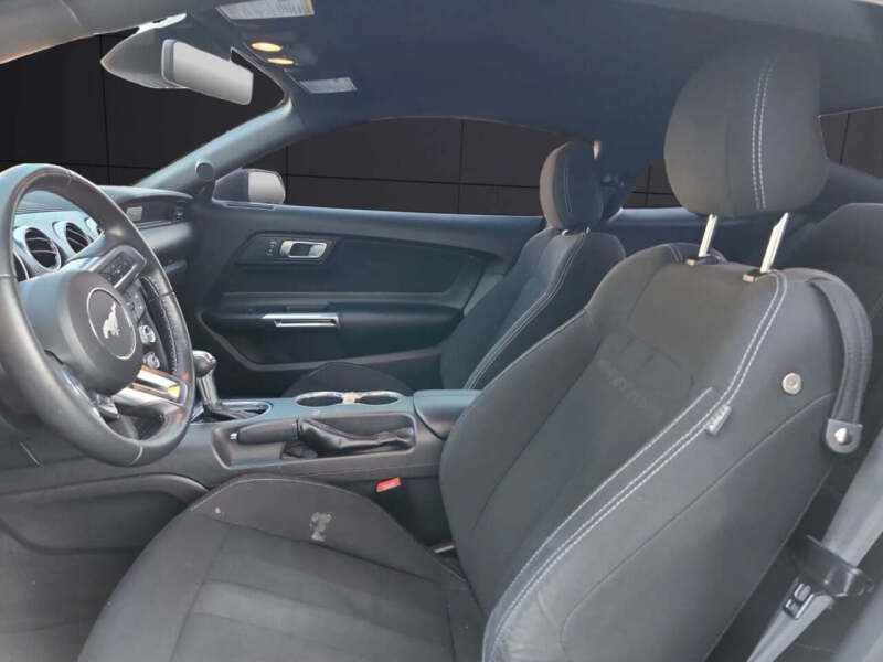 2022 Ford Mustang EcoBoost