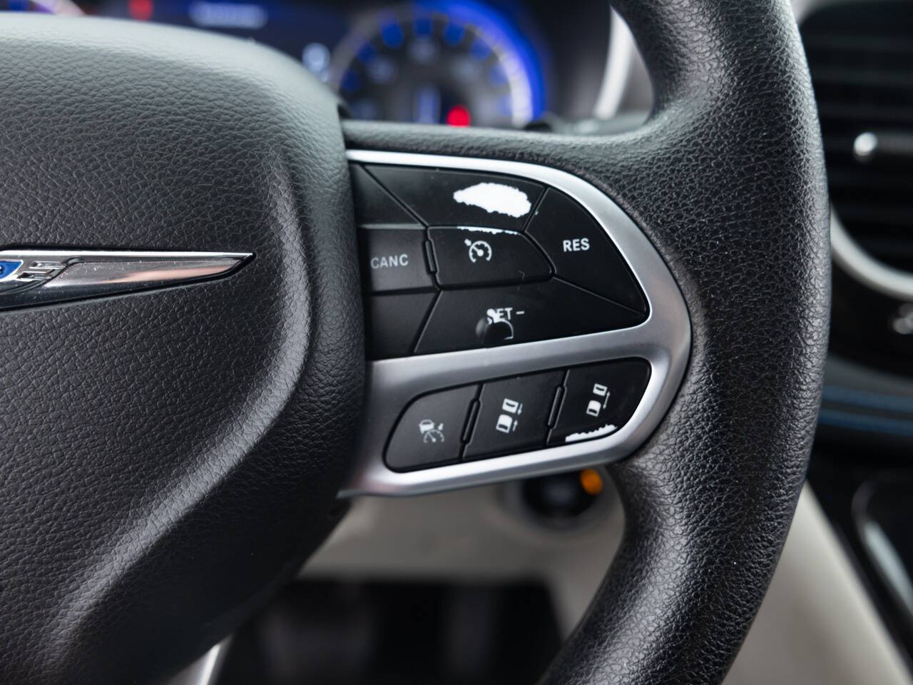 Used Car 2021 Chrysler Pacifica  Touring 4dr Mini Van For Sale Under $20,000 In Coal City, Illinois