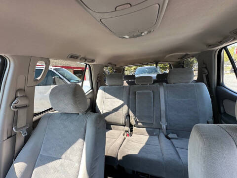 2005 Toyota Sequoia SR5