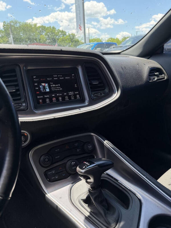 2021 Dodge Challenger SXT