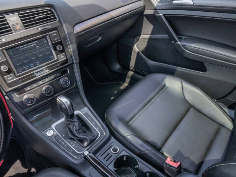 2021 Volkswagen Golf TSI