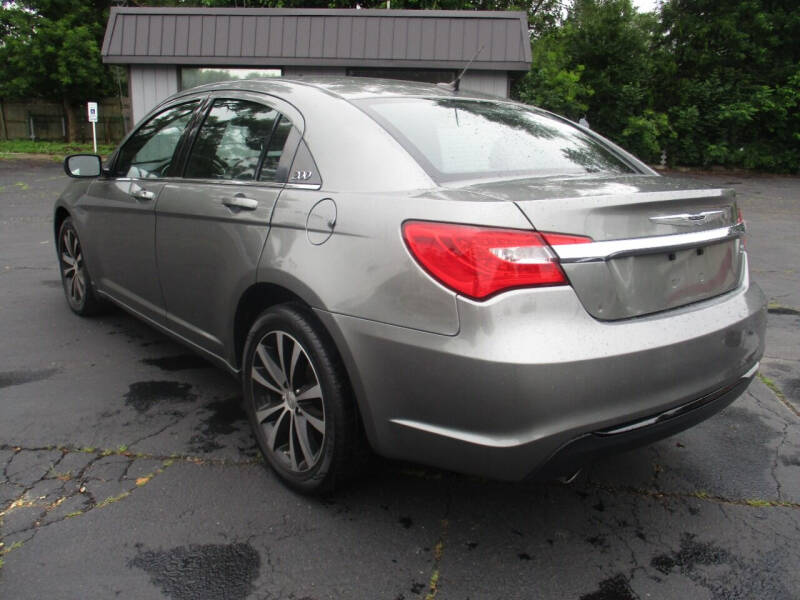 2013 Chrysler 200 Touring