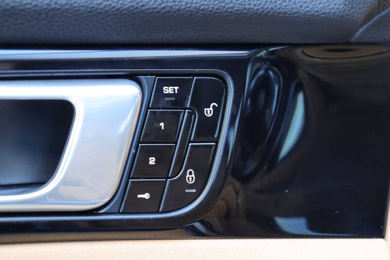 2018 Porsche Panamera 4 Sport Turismo