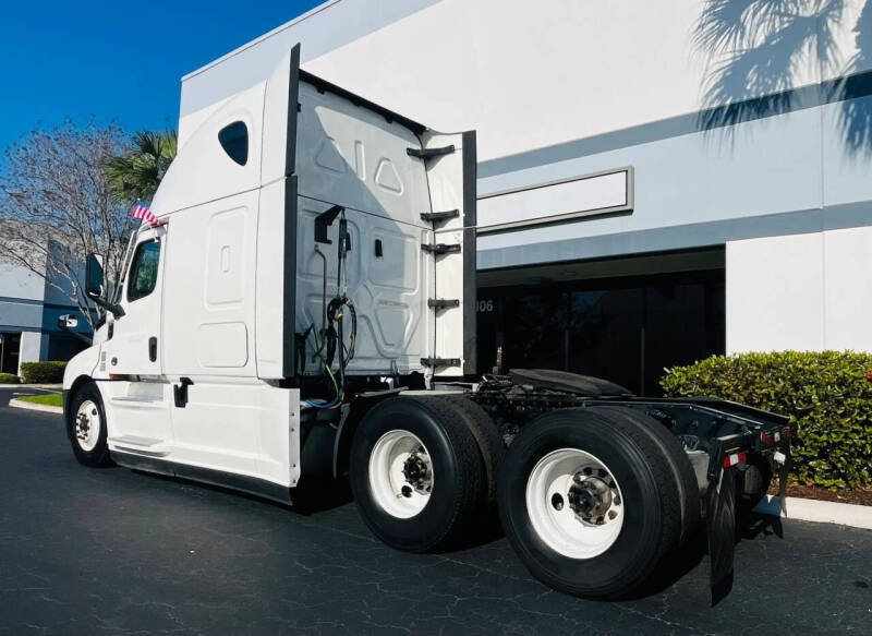 2021 Freightliner Cascadia