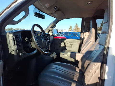 2022 Chevrolet Express LS 3500