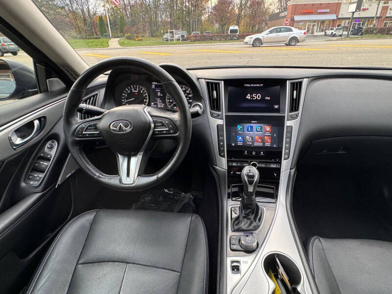 2021 Infiniti Q50 Luxe
