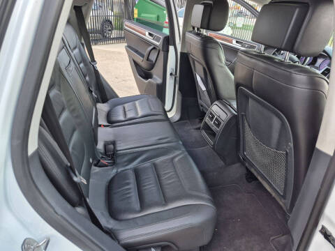 2014 Volkswagen Touareg TDI Lux