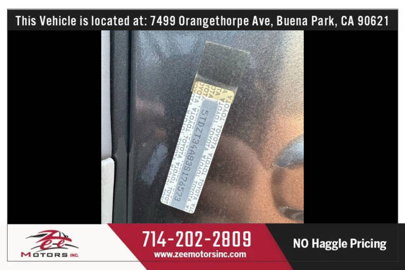 2003 Toyota Sequoia SR5