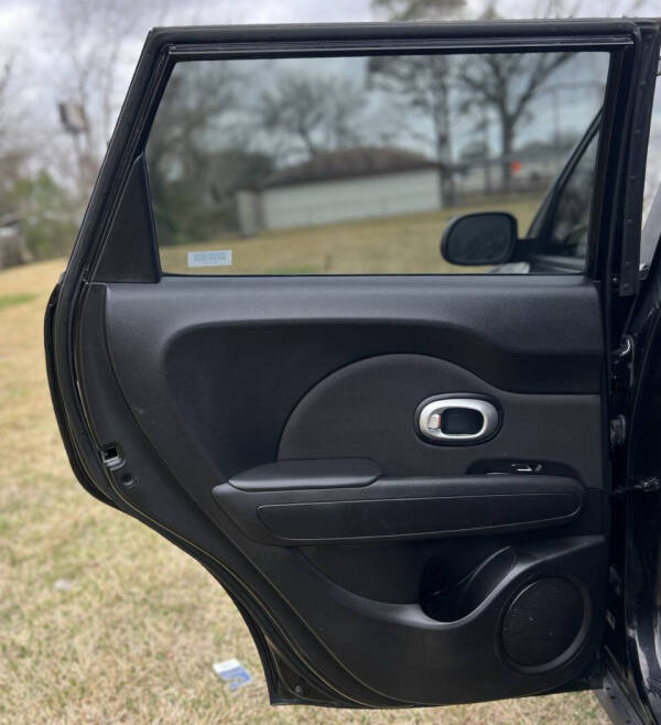 2019 Kia Soul +