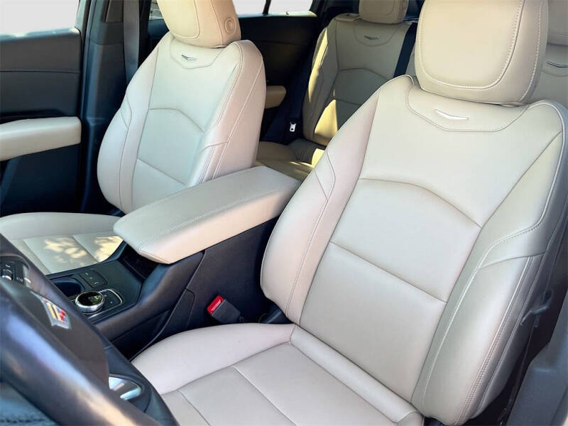 2024 Cadillac XT4 Luxury