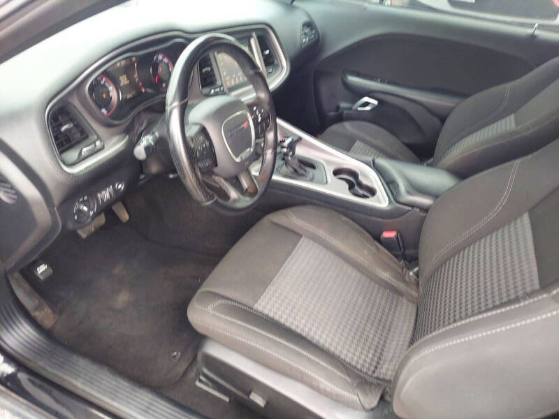 2022 Dodge Challenger SXT