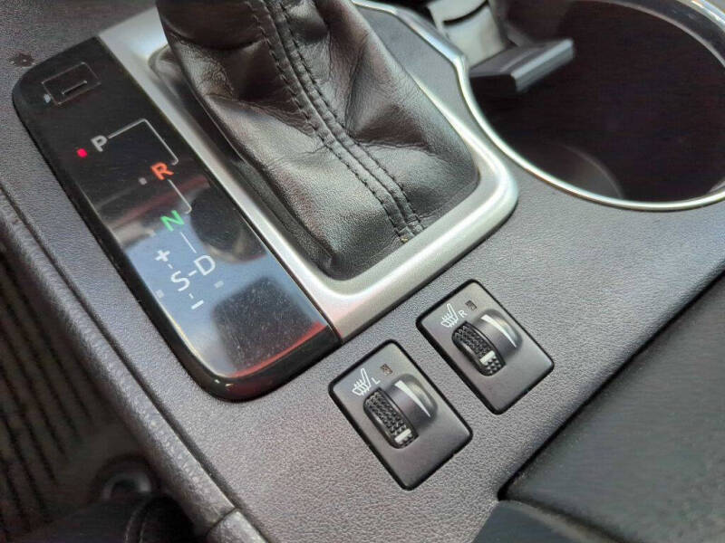 2017 Toyota Highlander SE