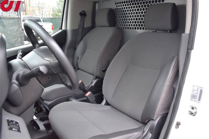 2021 Nissan NV200 SV